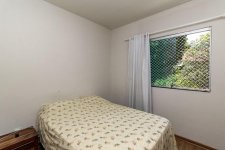 Casa à venda com 574m², 8 quartos e 8 vagas Casa à venda com 574m², 8 quartos e 8 vagasQuarto 5