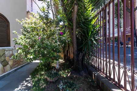 Casa à venda com 574m², 8 quartos e 8 vagas Casa à venda com 574m², 8 quartos e 8 vagasHall de entrada