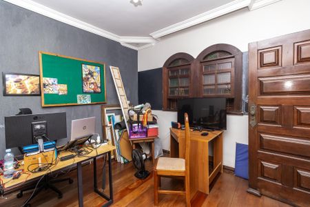 Casa à venda com 574m², 8 quartos e 8 vagas Casa à venda com 574m², 8 quartos e 8 vagasEscritório 1