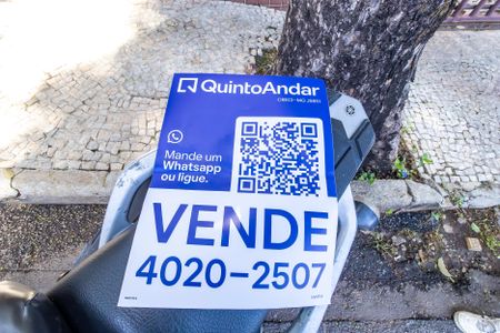 Casa à venda com 574m², 8 quartos e 8 vagas Casa à venda com 574m², 8 quartos e 8 vagasPlaca Quinto Andar