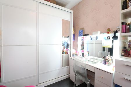 Apartamento para alugar com 87m², 3 quartos e 2 vagasQuarto