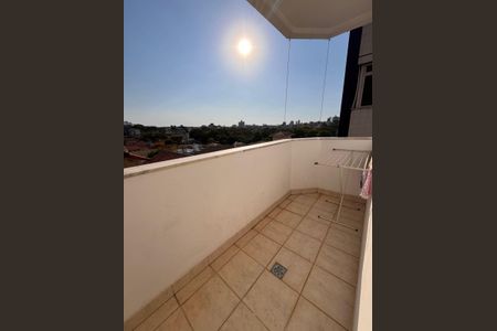 Apartamento à venda com 115m², 2 quartos e 1 vagaVaranda