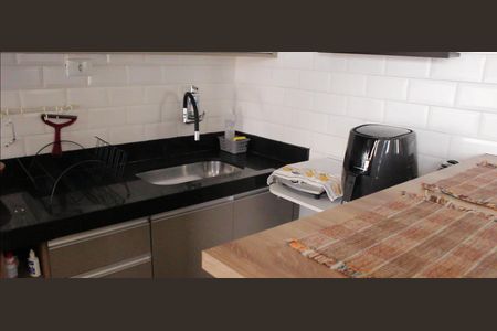 Cozinha de kitnet/studio à venda com 1 quarto, 39m² em Sé, São Paulo