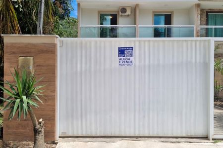 Casa à venda com 247m², 4 quartos e 2 vagasPlaca