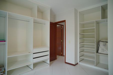 Casa à venda com 247m², 4 quartos e 2 vagasQuarto 2