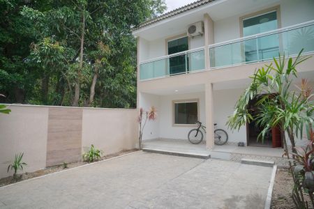 Casa à venda com 247m², 4 quartos e 2 vagasGaragem