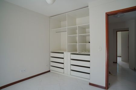 Casa à venda com 247m², 4 quartos e 2 vagasQuarto 4