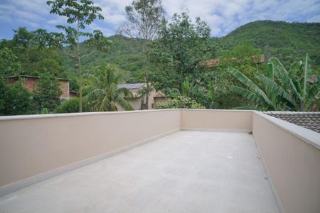 Casa à venda com 247m², 4 quartos e 2 vagasVaranda do Quarto 4