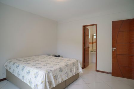 Casa à venda com 247m², 4 quartos e 2 vagasQuarto 3