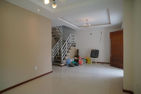 Sala de casa para alugar com 4 quartos, 247m² em Engenho do Mato, Niterói