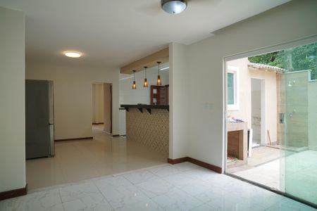 Casa à venda com 247m², 4 quartos e 2 vagasSala de Jantar