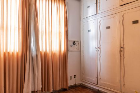 Casa à venda com 210m², 5 quartos e 4 vagas Casa à venda com 210m², 5 quartos e 4 vagasSuíte