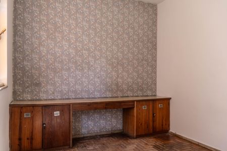 Casa à venda com 210m², 5 quartos e 4 vagas Casa à venda com 210m², 5 quartos e 4 vagasQuarto 3