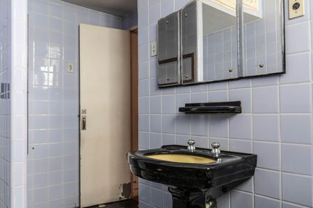 Casa à venda com 210m², 5 quartos e 4 vagas Casa à venda com 210m², 5 quartos e 4 vagasBanheiro da Suíte