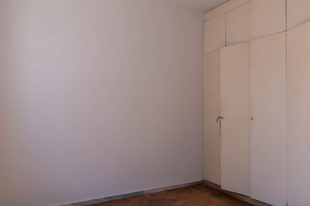 Casa à venda com 210m², 5 quartos e 4 vagas Casa à venda com 210m², 5 quartos e 4 vagasQuarto 2