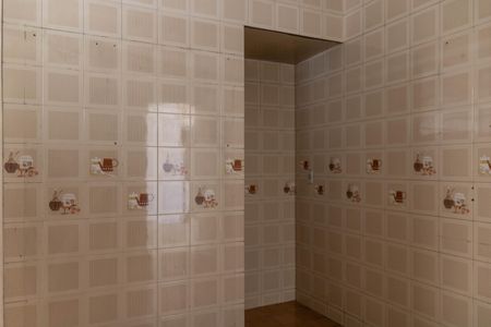 Casa à venda com 210m², 5 quartos e 4 vagas Casa à venda com 210m², 5 quartos e 4 vagasCozinha