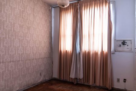 Casa à venda com 210m², 5 quartos e 4 vagas Casa à venda com 210m², 5 quartos e 4 vagasSuíte