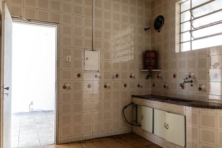 Casa à venda com 210m², 5 quartos e 4 vagas Casa à venda com 210m², 5 quartos e 4 vagasCozinha