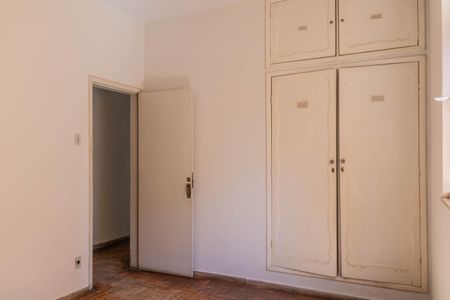 Casa à venda com 210m², 5 quartos e 4 vagas Casa à venda com 210m², 5 quartos e 4 vagasQuarto 3