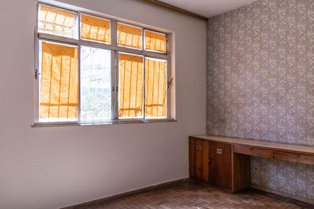 Casa à venda com 210m², 5 quartos e 4 vagas Casa à venda com 210m², 5 quartos e 4 vagasQuarto 3