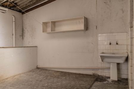 Casa à venda com 210m², 5 quartos e 4 vagas Casa à venda com 210m², 5 quartos e 4 vagasÁrea externa