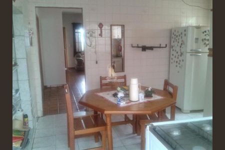 Casa à venda com 3 quartos, 153m² em Vila Santo Estefano, São Paulo