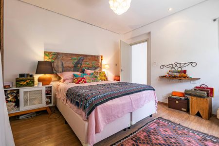 Casa à venda com 180m², 4 quartos e sem vagaSuíte