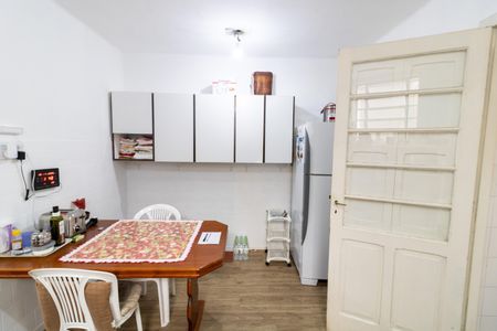 Casa à venda com 298m², 4 quartos e 3 vagas Casa à venda com 298m², 4 quartos e 3 vagasCozinha