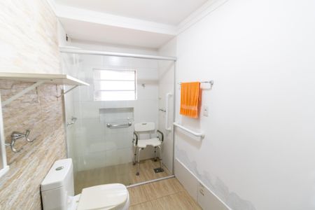 Casa à venda com 298m², 4 quartos e 3 vagas Casa à venda com 298m², 4 quartos e 3 vagasBanheiro da Suíte