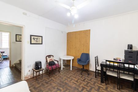 Casa à venda com 298m², 4 quartos e 3 vagas Casa à venda com 298m², 4 quartos e 3 vagasSala