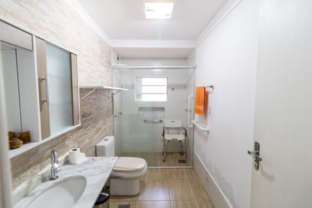 Casa à venda com 298m², 4 quartos e 3 vagas Casa à venda com 298m², 4 quartos e 3 vagasBanheiro da Suíte