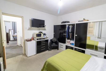 Casa à venda com 298m², 4 quartos e 3 vagas Casa à venda com 298m², 4 quartos e 3 vagasQuarto 3