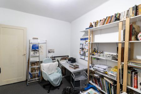 Casa à venda com 298m², 4 quartos e 3 vagas Casa à venda com 298m², 4 quartos e 3 vagasQuarto 2