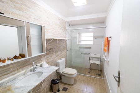 Casa à venda com 298m², 4 quartos e 3 vagas Casa à venda com 298m², 4 quartos e 3 vagasBanheiro da Suíte