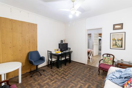 Casa à venda com 298m², 4 quartos e 3 vagas Casa à venda com 298m², 4 quartos e 3 vagasSala