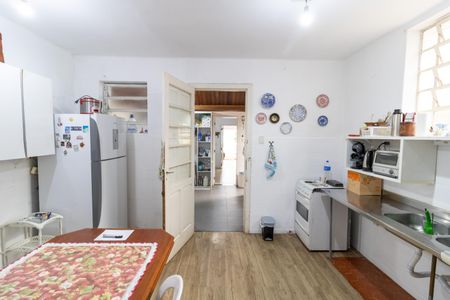 Casa à venda com 298m², 4 quartos e 3 vagas Casa à venda com 298m², 4 quartos e 3 vagasCozinha