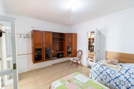 Casa à venda com 298m², 4 quartos e 3 vagas Casa à venda com 298m², 4 quartos e 3 vagasSuíte