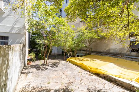 Casa à venda com 298m², 4 quartos e 3 vagas Casa à venda com 298m², 4 quartos e 3 vagasQuintal