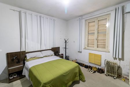 Casa à venda com 298m², 4 quartos e 3 vagas Casa à venda com 298m², 4 quartos e 3 vagasQuarto 3