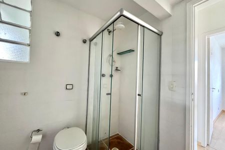 Apartamento à venda com 70m², 2 quartos e sem vaga Apartamento à venda com 70m², 2 quartos e sem vagaBanheiro