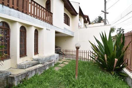 Casa para alugar com 130m², 3 quartos e 1 vagaÁrea externa com Jardim