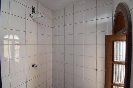 Banheiro da Suíte de casa para alugar com 3 quartos, 130m² em Boa Vista, Curitiba