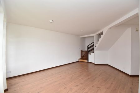 Sala de casa para alugar com 3 quartos, 130m² em Boa Vista, Curitiba