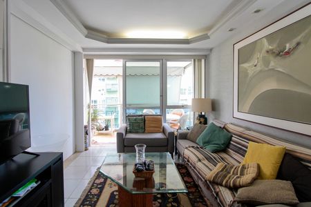 Apartamento à venda com 74m², 1 quarto e 1 vagaSala