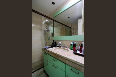 Apartamento à venda com 74m², 1 quarto e 1 vagaBanheiro