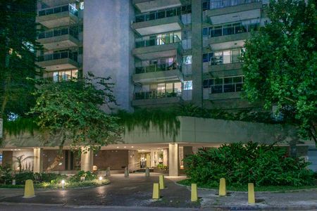 Apartamento à venda com 74m², 1 quarto e 1 vagaFachada