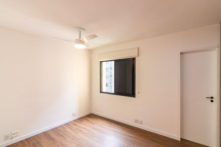 Apartamento para alugar com 101m², 3 quartos e 2 vagas Apartamento para alugar com 101m², 3 quartos e 2 vagasSuíte