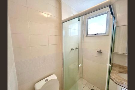 Apartamento à venda com 60m², 2 quartos e 1 vaga Apartamento à venda com 60m², 2 quartos e 1 vagaBanheiro da Suíte