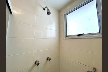 Apartamento à venda com 60m², 2 quartos e 1 vaga Apartamento à venda com 60m², 2 quartos e 1 vagaBanheiro da Suíte