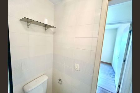 Apartamento à venda com 60m², 2 quartos e 1 vaga Apartamento à venda com 60m², 2 quartos e 1 vagaBanheiro 1